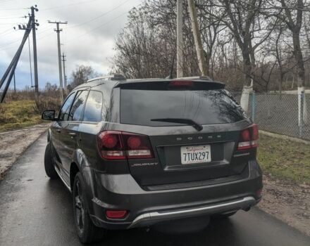 Серый Додж Джорни, объемом двигателя 2 л и пробегом 167 тыс. км за 12900 $, фото 2 на Automoto.ua