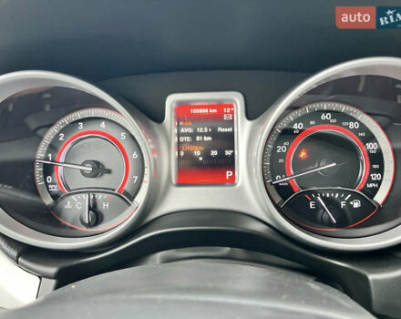 Серый Додж Джорни, объемом двигателя 2.36 л и пробегом 105 тыс. км за 13600 $, фото 4 на Automoto.ua