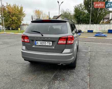 Серый Додж Джорни, объемом двигателя 2.36 л и пробегом 105 тыс. км за 13600 $, фото 20 на Automoto.ua