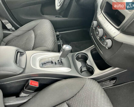 Серый Додж Джорни, объемом двигателя 2.36 л и пробегом 106 тыс. км за 13500 $, фото 43 на Automoto.ua