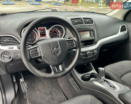 Серый Додж Джорни, объемом двигателя 2.36 л и пробегом 106 тыс. км за 13500 $, фото 33 на Automoto.ua