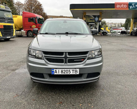 Серый Додж Джорни, объемом двигателя 2.36 л и пробегом 105 тыс. км за 13600 $, фото 10 на Automoto.ua