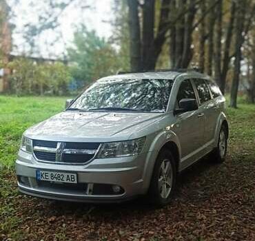 Сірий Додж Джорні, об'ємом двигуна 1.97 л та пробігом 207 тис. км за 10000 $, фото 1 на Automoto.ua