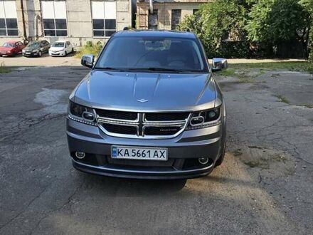 Сірий Додж Джорні, об'ємом двигуна 1.97 л та пробігом 313 тис. км за 9500 $, фото 1 на Automoto.ua