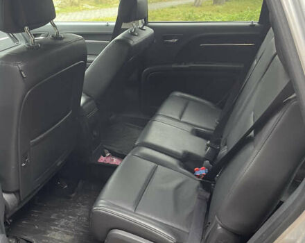 Серый Додж Джорни, объемом двигателя 2 л и пробегом 167 тыс. км за 9500 $, фото 1 на Automoto.ua