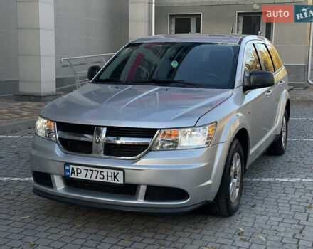 Серый Додж Джорни, объемом двигателя 2.36 л и пробегом 270 тыс. км за 9790 $, фото 1 на Automoto.ua