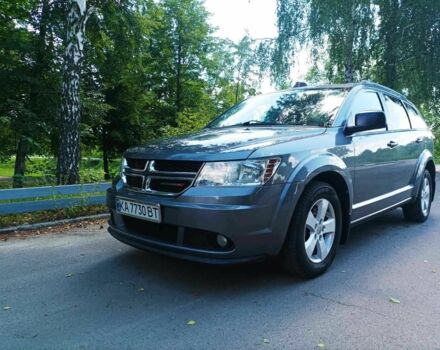 Серый Додж Джорни, объемом двигателя 2.4 л и пробегом 260 тыс. км за 9300 $, фото 1 на Automoto.ua