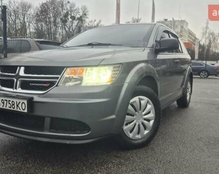 Серый Додж Джорни, объемом двигателя 2.36 л и пробегом 389 тыс. км за 7299 $, фото 1 на Automoto.ua