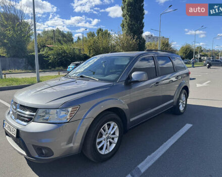 Сірий Додж Джорні, об'ємом двигуна 2.4 л та пробігом 310 тис. км за 8200 $, фото 1 на Automoto.ua