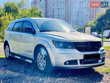 Сірий Додж Джорні, об'ємом двигуна 2.36 л та пробігом 257 тис. км за 10499 $, фото 1 на Automoto.ua