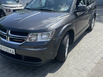 Серый Додж Джорни, объемом двигателя 2.36 л и пробегом 145 тыс. км за 10400 $, фото 1 на Automoto.ua