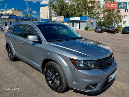Додж Джорни 2016 в Ладыжин на Automoto.ua Серый Додж Джорни, объемом двигателя 3.61 л и пробегом 218 тыс. км за 11700 $, фото 1 на Automoto.ua