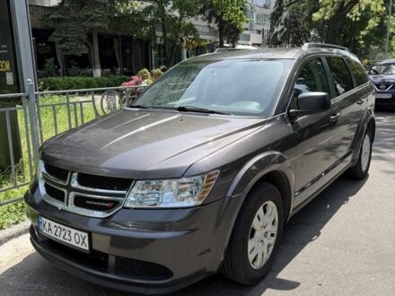 Сірий Додж Джорні, об'ємом двигуна 2.4 л та пробігом 182 тис. км за 10500 $, фото 1 на Automoto.ua