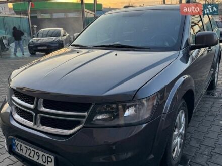 Серый Додж Джорни, объемом двигателя 2.36 л и пробегом 197 тыс. км за 11200 $, фото 1 на Automoto.ua