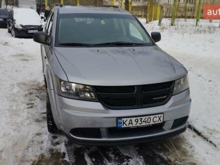 Серый Додж Джорни, объемом двигателя 2.36 л и пробегом 188 тыс. км за 10400 $, фото 1 на Automoto.ua