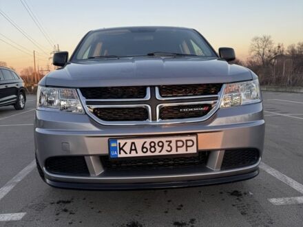 Серый Додж Джорни, объемом двигателя 2.4 л и пробегом 259 тыс. км за 13500 $, фото 1 на Automoto.ua