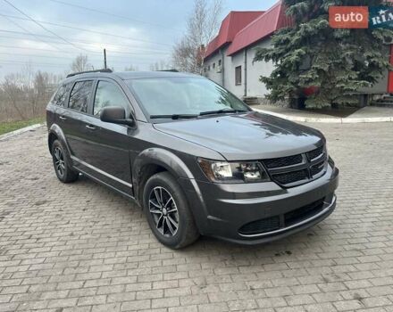 Серый Додж Джорни, объемом двигателя 2.36 л и пробегом 162 тыс. км за 11200 $, фото 1 на Automoto.ua