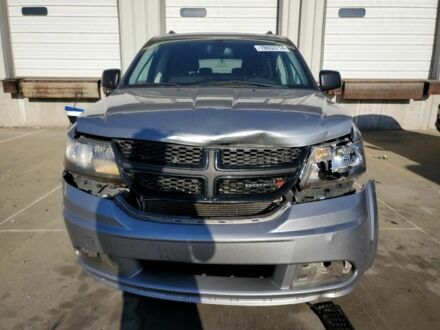 Серый Додж Джорни, объемом двигателя 2.4 л и пробегом 240 тыс. км за 7000 $, фото 1 на Automoto.ua