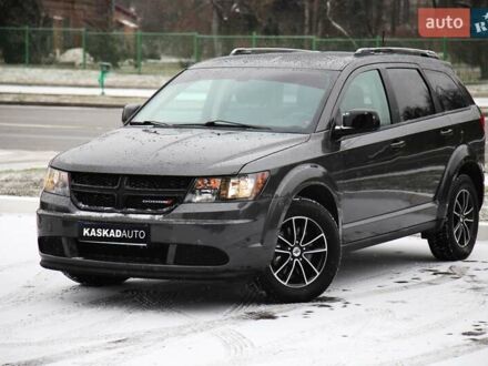 Серый Додж Джорни, объемом двигателя 2.36 л и пробегом 157 тыс. км за 13900 $, фото 1 на Automoto.ua