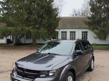 Серый Додж Джорни, объемом двигателя 2.36 л и пробегом 105 тыс. км за 13000 $, фото 1 на Automoto.ua