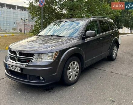 Серый Додж Джорни, объемом двигателя 2.36 л и пробегом 125 тыс. км за 12500 $, фото 1 на Automoto.ua