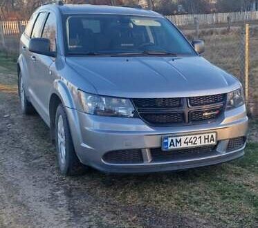 Серый Додж Джорни, объемом двигателя 2.36 л и пробегом 82 тыс. км за 12000 $, фото 1 на Automoto.ua