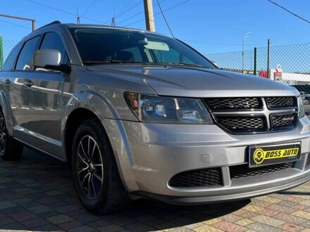 Серый Додж Джорни, объемом двигателя 2.4 л и пробегом 123 тыс. км за 13150 $, фото 1 на Automoto.ua