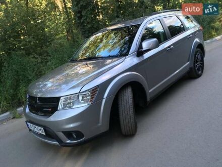 Серый Додж Джорни, объемом двигателя 2.36 л и пробегом 154 тыс. км за 13800 $, фото 1 на Automoto.ua