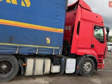 Серый Додж Джорни, объемом двигателя 2.4 л и пробегом 127 тыс. км за 14544 $, фото 1 на Automoto.ua