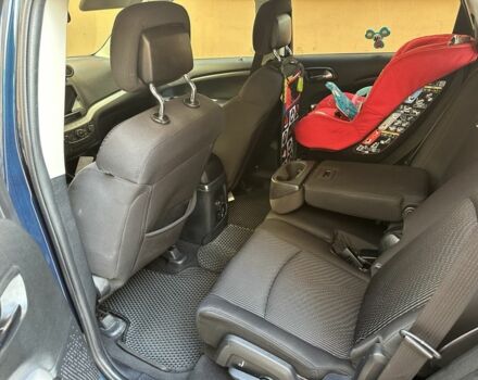 Синий Додж Джорни, объемом двигателя 2.4 л и пробегом 257 тыс. км за 9400 $, фото 6 на Automoto.ua