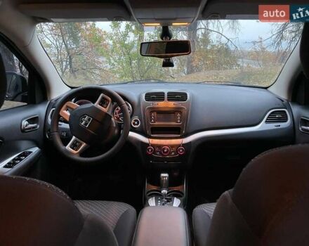 Синий Додж Джорни, объемом двигателя 2.36 л и пробегом 277 тыс. км за 8800 $, фото 4 на Automoto.ua