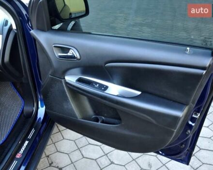 Синий Додж Джорни, объемом двигателя 2.36 л и пробегом 200 тыс. км за 9999 $, фото 8 на Automoto.ua