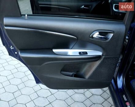 Синий Додж Джорни, объемом двигателя 2.36 л и пробегом 200 тыс. км за 9999 $, фото 4 на Automoto.ua