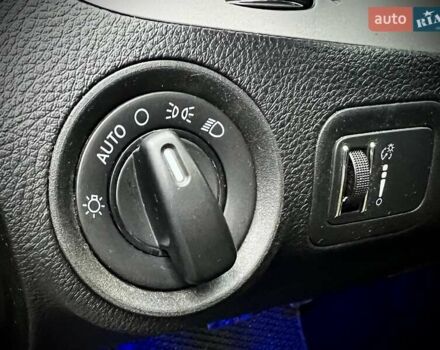 Синий Додж Джорни, объемом двигателя 2.36 л и пробегом 195 тыс. км за 11500 $, фото 48 на Automoto.ua