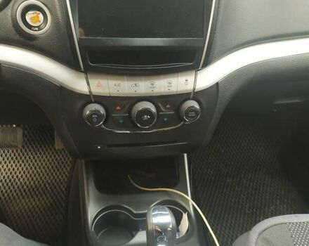 Синій Додж Джорні, об'ємом двигуна 2.36 л та пробігом 173 тис. км за 12500 $, фото 4 на Automoto.ua