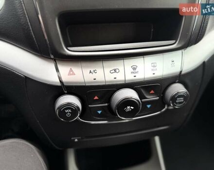 Синий Додж Джорни, объемом двигателя 2.36 л и пробегом 50 тыс. км за 12300 $, фото 42 на Automoto.ua