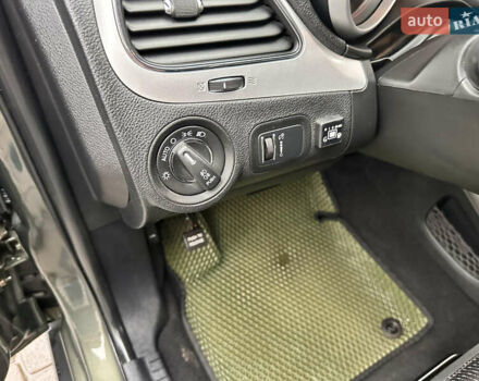 Зелений Додж Джорні, об'ємом двигуна 3.6 л та пробігом 190 тис. км за 13000 $, фото 7 на Automoto.ua