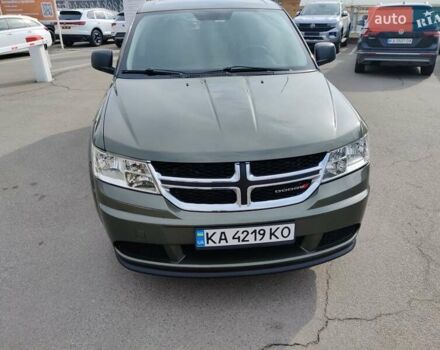 Зеленый Додж Джорни, объемом двигателя 2.36 л и пробегом 155 тыс. км за 11000 $, фото 2 на Automoto.ua