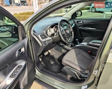 Зеленый Додж Джорни, объемом двигателя 2.36 л и пробегом 155 тыс. км за 11000 $, фото 6 на Automoto.ua