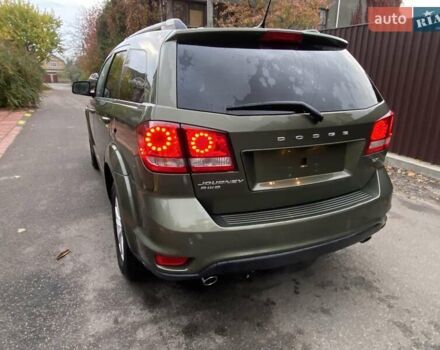 Додж Джорни 2017 в Киеве на Automoto.ua Зеленый Додж Джорни, объемом двигателя 3.6 л и пробегом 111 тыс. км за 14300 $, фото 5 на Automoto.ua
