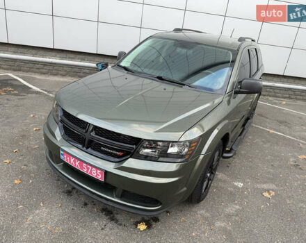 Зеленый Додж Джорни, объемом двигателя 2.4 л и пробегом 177 тыс. км за 11200 $, фото 2 на Automoto.ua