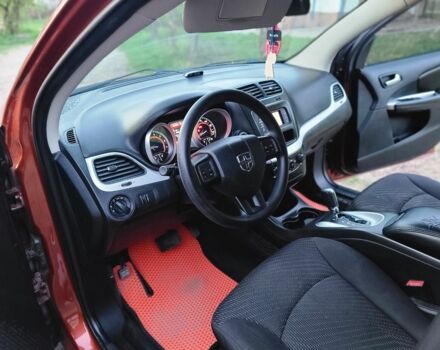 Оранжевый Додж Джорни, объемом двигателя 2.4 л и пробегом 233 тыс. км за 9000 $, фото 1 на Automoto.ua