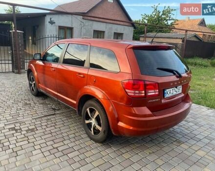 Помаранчевий Додж Джорні, об'ємом двигуна 2.36 л та пробігом 205 тис. км за 8500 $, фото 4 на Automoto.ua