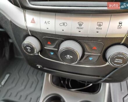 Помаранчевий Додж Джорні, об'ємом двигуна 2.36 л та пробігом 210 тис. км за 9999 $, фото 12 на Automoto.ua