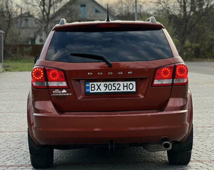 Оранжевый Додж Джорни, объемом двигателя 2.36 л и пробегом 160 тыс. км за 11000 $, фото 4 на Automoto.ua