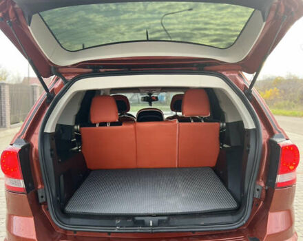 Оранжевый Додж Джорни, объемом двигателя 2.36 л и пробегом 160 тыс. км за 11000 $, фото 6 на Automoto.ua