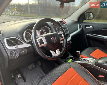 Оранжевый Додж Джорни, объемом двигателя 2.36 л и пробегом 160 тыс. км за 11000 $, фото 7 на Automoto.ua