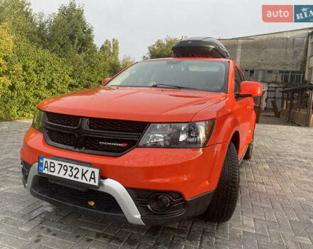 Оранжевый Додж Джорни, объемом двигателя 3.6 л и пробегом 110 тыс. км за 13999 $, фото 2 на Automoto.ua