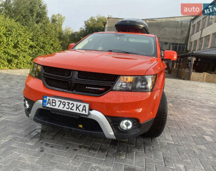 Оранжевый Додж Джорни, объемом двигателя 3.6 л и пробегом 110 тыс. км за 13999 $, фото 1 на Automoto.ua