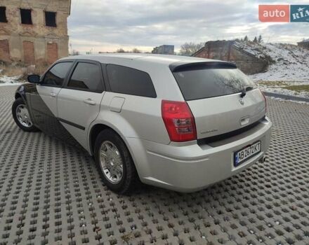 Белый Додж Магнум, объемом двигателя 2.74 л и пробегом 299 тыс. км за 8777 $, фото 1 на Automoto.ua